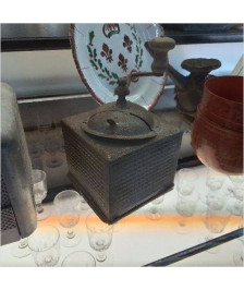 MOULIN A CAFE EN TOLE 