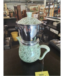 CAFETIÈRE CÉRAMIQUE VERT ET MÉTAL CHROMÉ DELPHINA