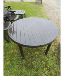 TABLE RONDE DE JARDIN RÉSINE CHOCOLAT FLAIR