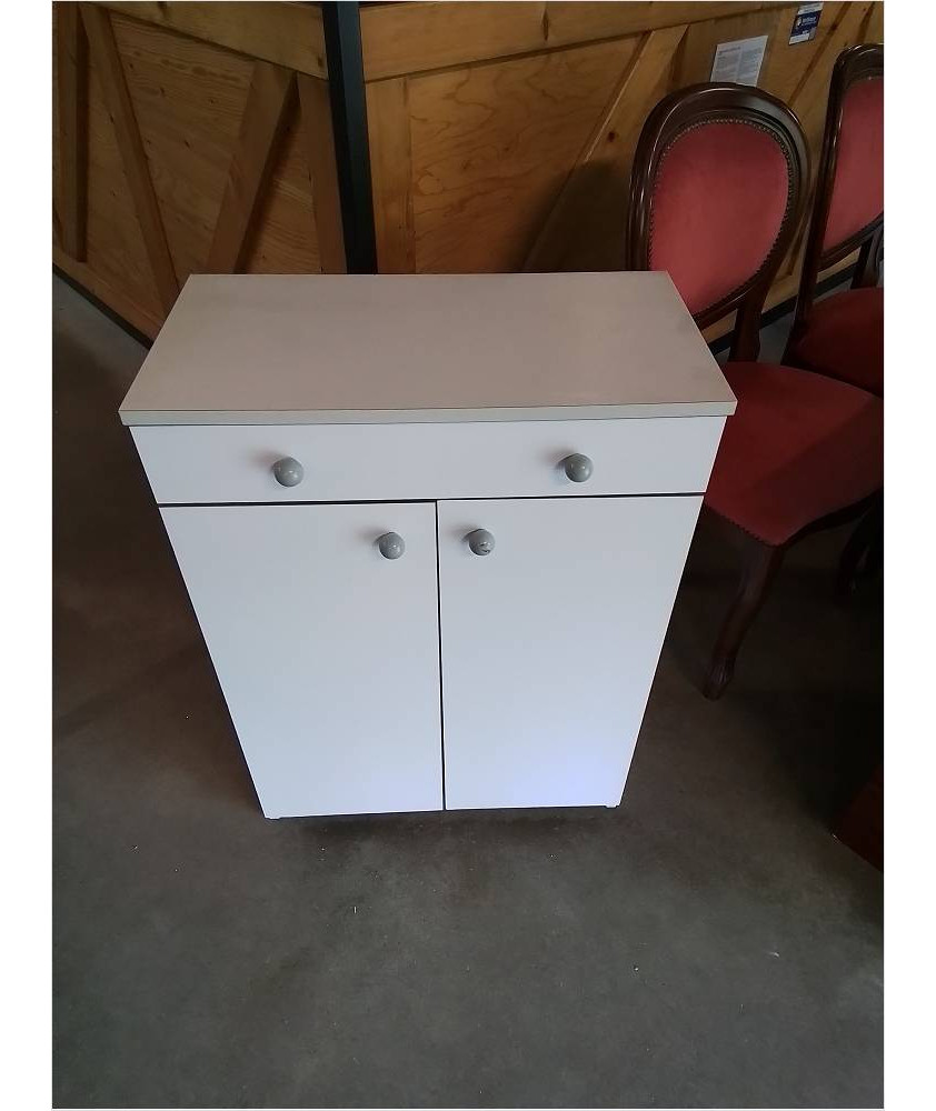 MEUBLE DE SALLE DE BAIN BOIS BLANC 2 PORTES 1 TIROIR POIGNÉES GRIS 0P MEUBLE DE SALLE DE BAIN BOIS BLANC 2 PORTES 1 TIROIR POIGNÉES GRIS 0P