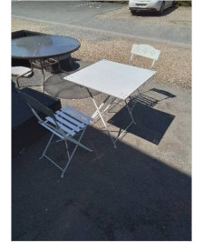 TABLE DE JARDIN  METAL BLANC 2 CHAISE 