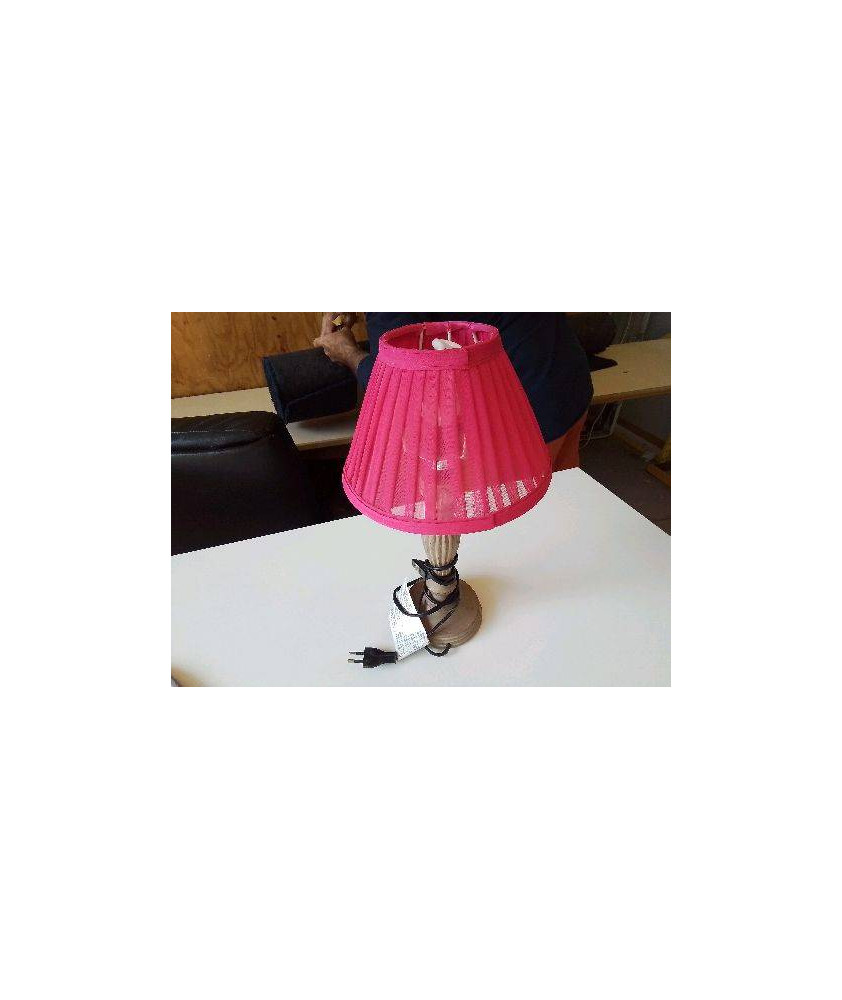 LAMPE A POSER