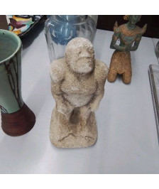 STATUETTE 