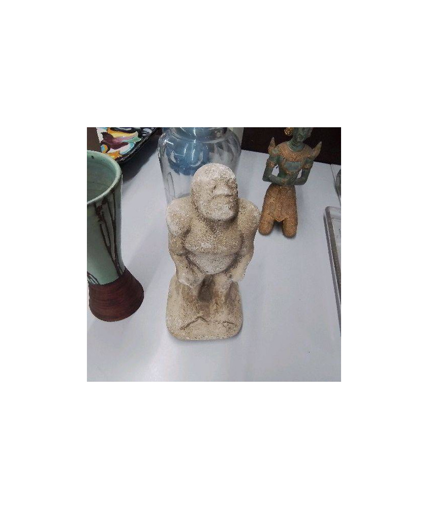 STATUETTE 