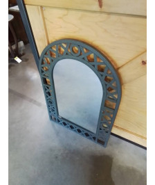 MIROIR MÉTAL CINTRÉ EN L\'ÉTAT 