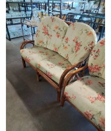 CANAPÉ 2 PLACES ROTIN COUSSINS ASSISE ET DOSSIER TISSU VERT FLEURI 