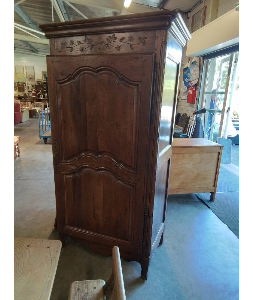 BONNETIÈRE LINGERE BOIS MOULURÉ ET SCULPTÉ STYLE RÉGENCE 