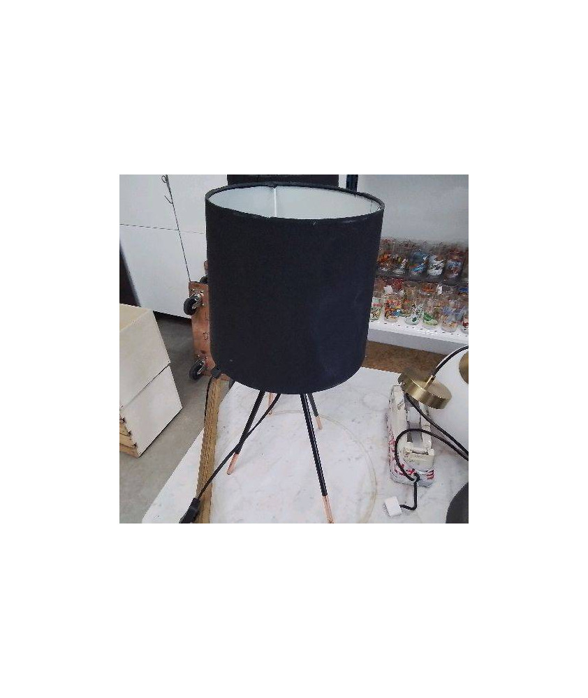 LAMPE A POSER TRIPODE