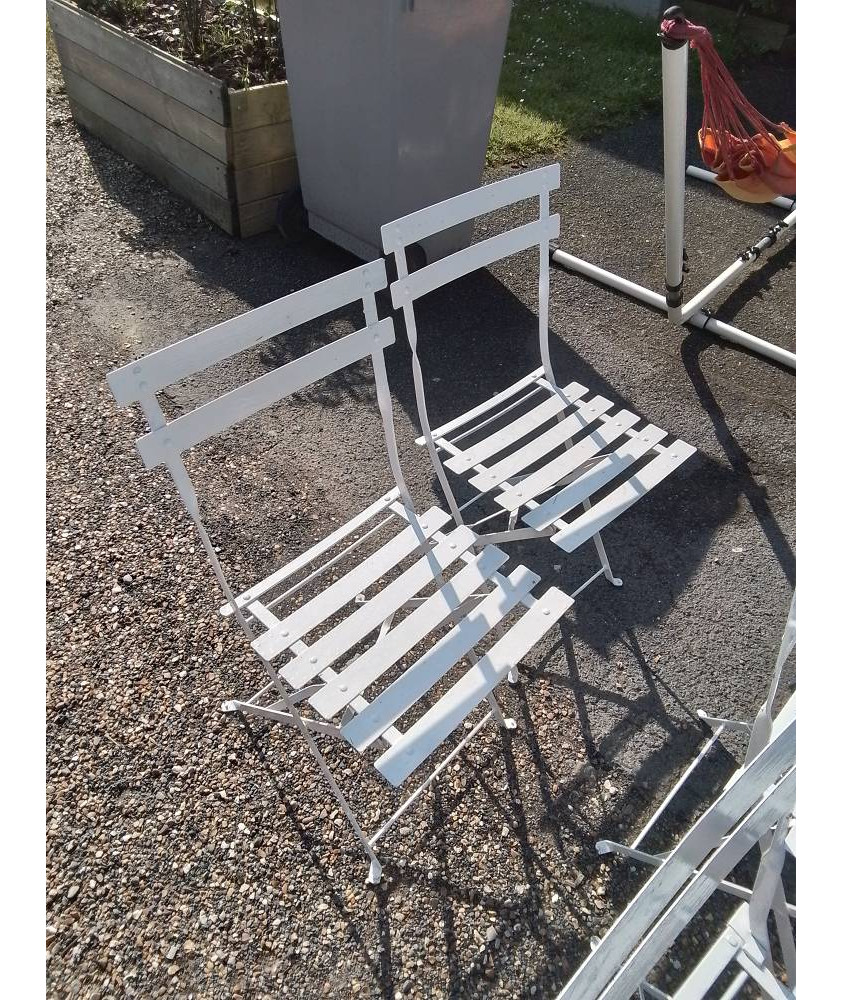 PAITE DE CHAISES DE JARDIN FER FORGÉ ET BOIS PEINT BLANC XXE