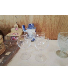 LOT DE 4 VERRES EN CRISTAL 