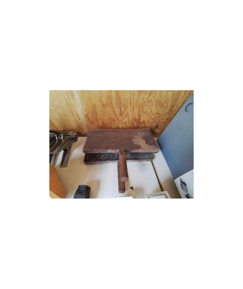 PAIRE DE BROSSE À CADRER 