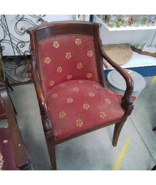 FAUTEUIL TAPISSÉ ROUGE