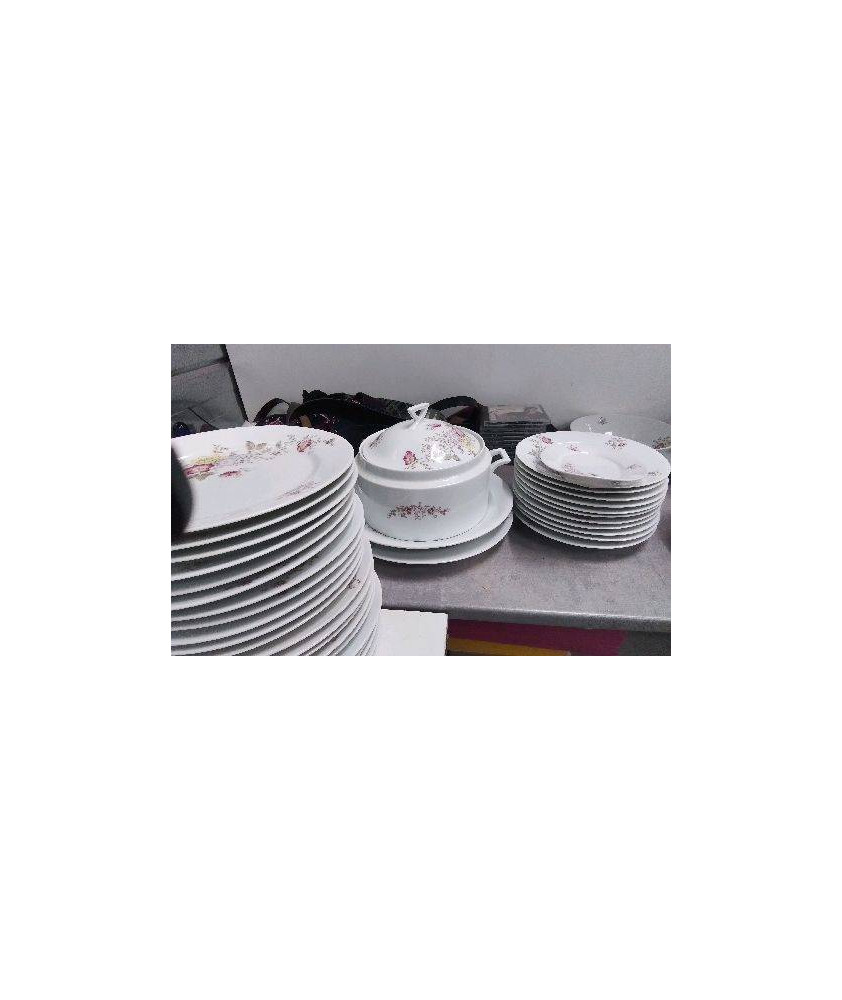 SERVICE DE TABLE VERONA - LE LOT
