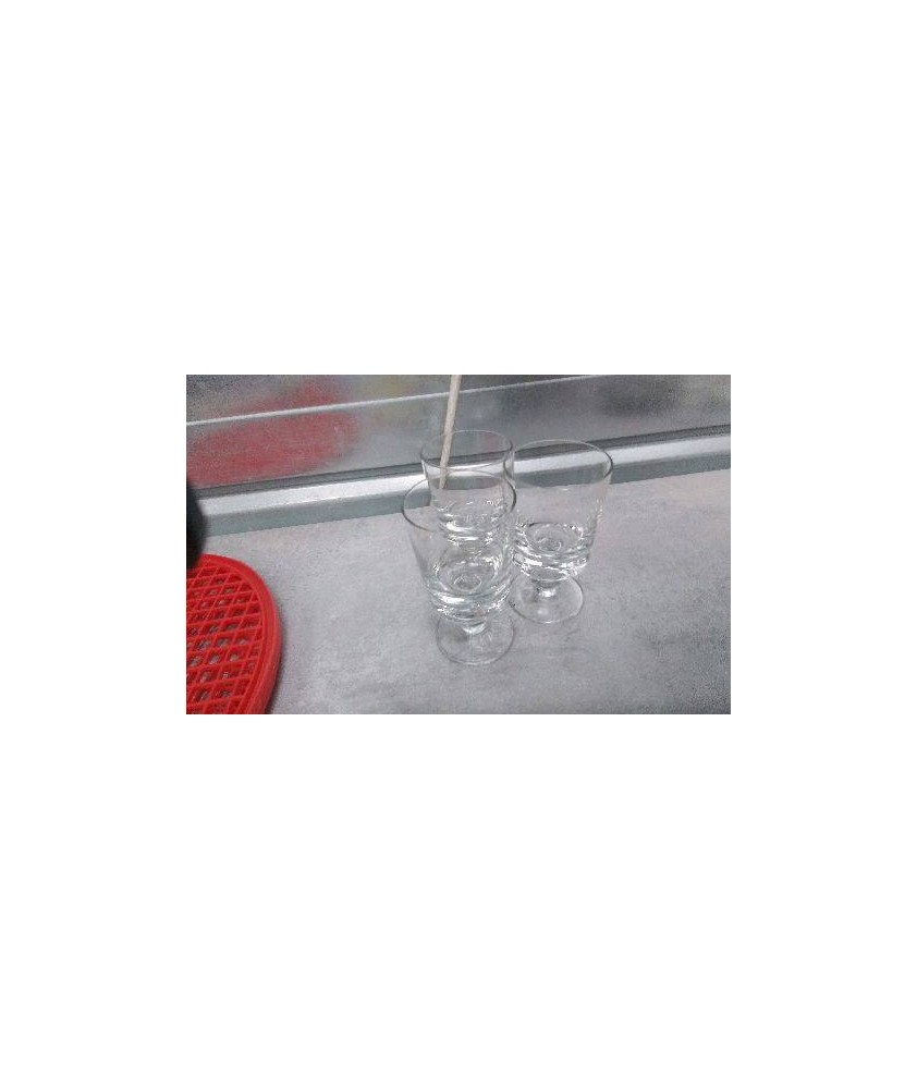 VERRE A PIED LE LOT