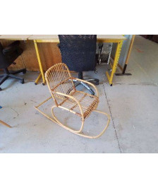 FAUTEUIL À BASCULE EN ROTIN 