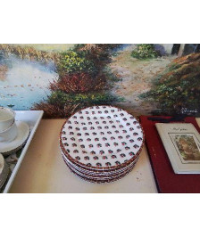 LOT DE 8 ASSIETTES PLATES 