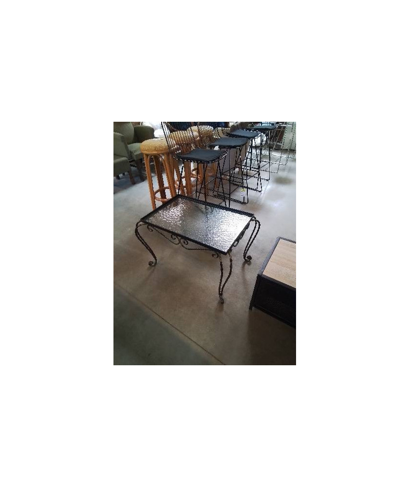 TABLE BASSE RECTANGULAIRE PIÈTEMENT FER FORGÉ NOIR PLATEAU VERRE ANNÉES 50