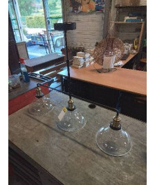 SUSPENSION MÉTAL NOIR ET DORÉ 3 FEUX VERRE