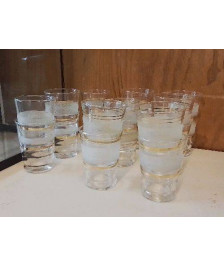 VERRE A LIQUEUR DORÉ ET SABLÉ 