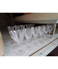 VERRE EN CRISTAL MOULÉ