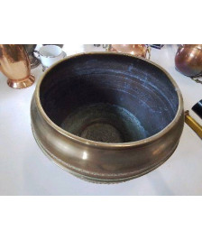 CACHE POT EN LAITON 