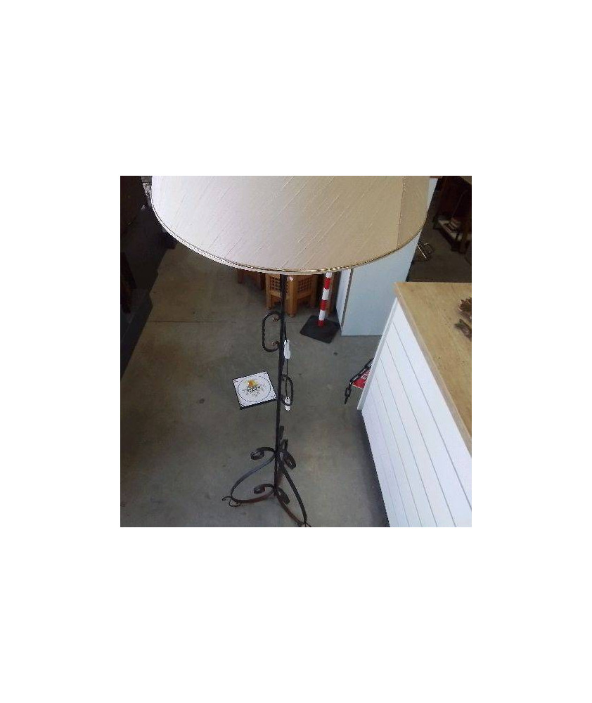 LAMPE FER FORGÉ 