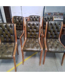 6 CHAISES VERTES STYLE CHESTERFIELD (A RESTAURER)