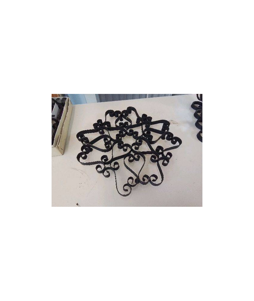 DESSOUS PLAT EN FER FORGÉ 