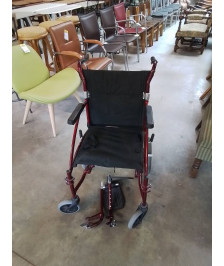 FAUTEUIL DE TRANSFERT MÉTAL ROUGE ET TISSU NOIR