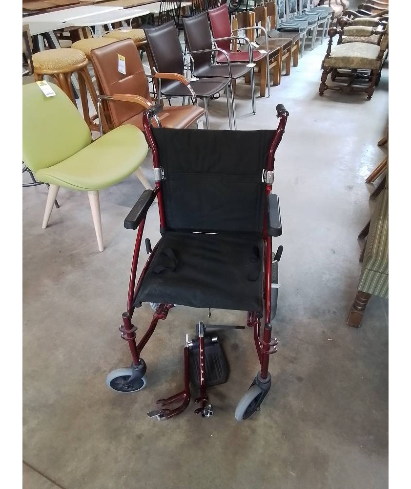 FAUTEUIL DE TRANSFERT MÉTAL ROUGE ET TISSU NOIR