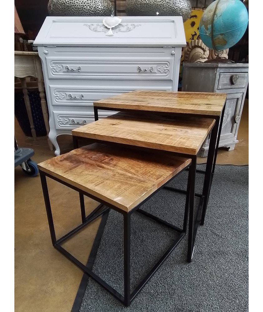 TABLES GIGOGNES  LOT DE 3 