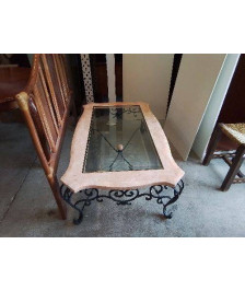 TABLE BASSE EN FER MARBRE ROSÉ 