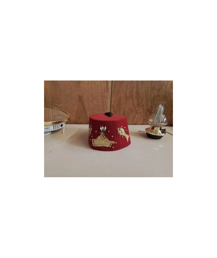 CHAPEAU ROUGE 