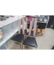 CHAISE MODERNE EN LETAT 