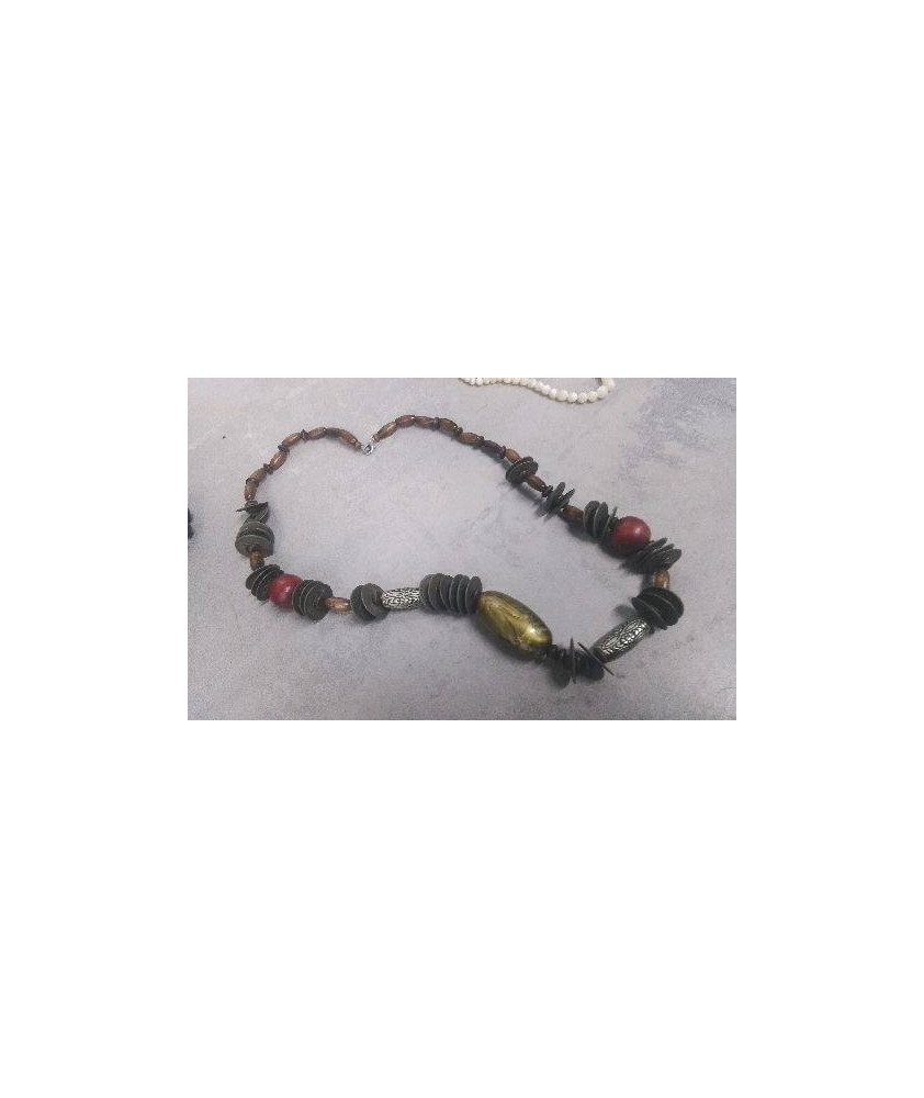 COLLIER 