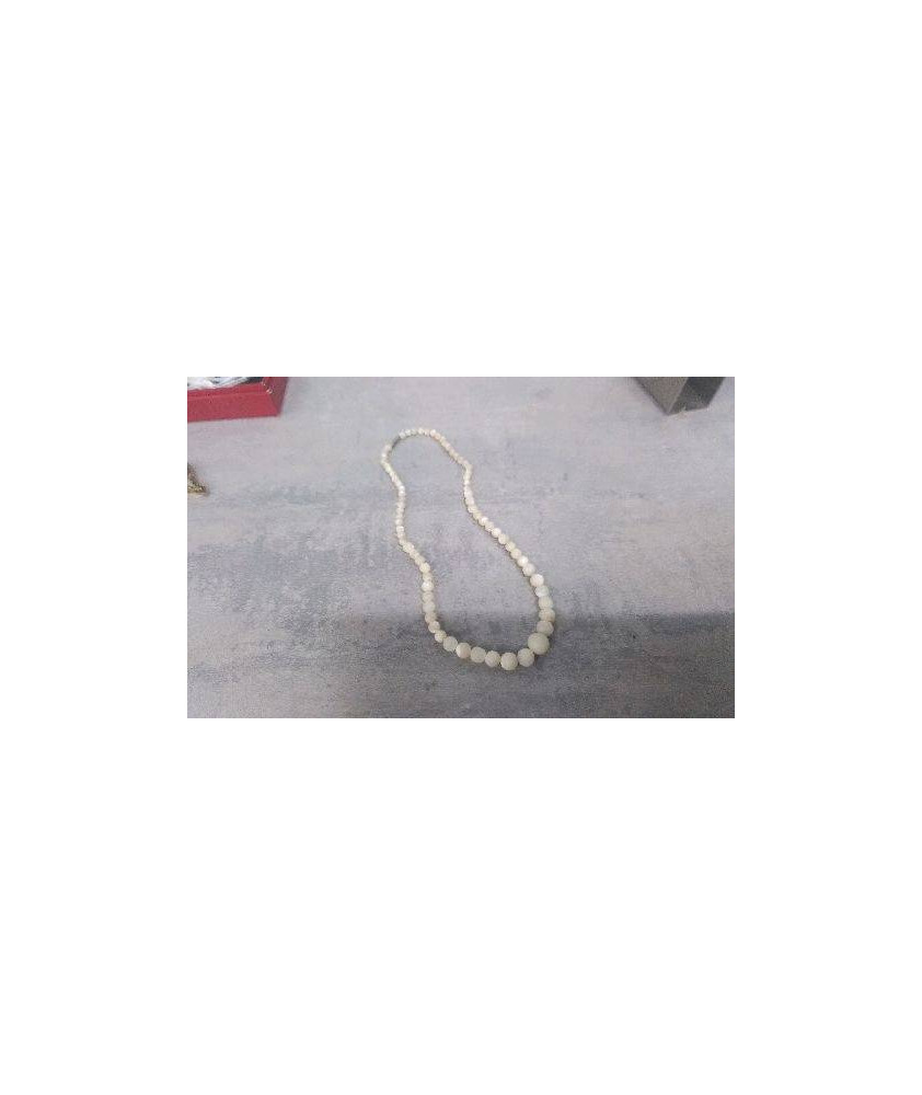 COLLIER 