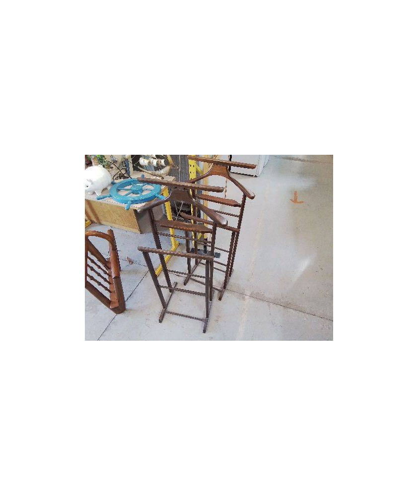 VALET DE CHAMBRE 