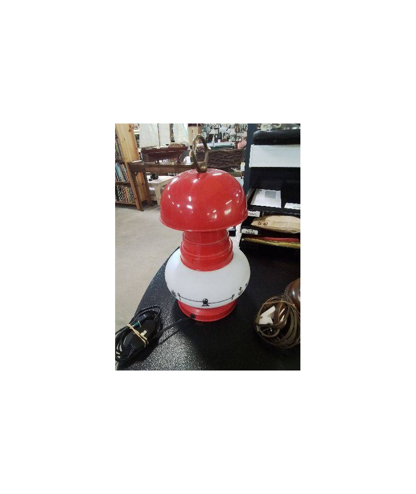 LAMPE MÉTAL ROUGE ET VERRE BLANC DÉCOR MARIN ANNÉES 70