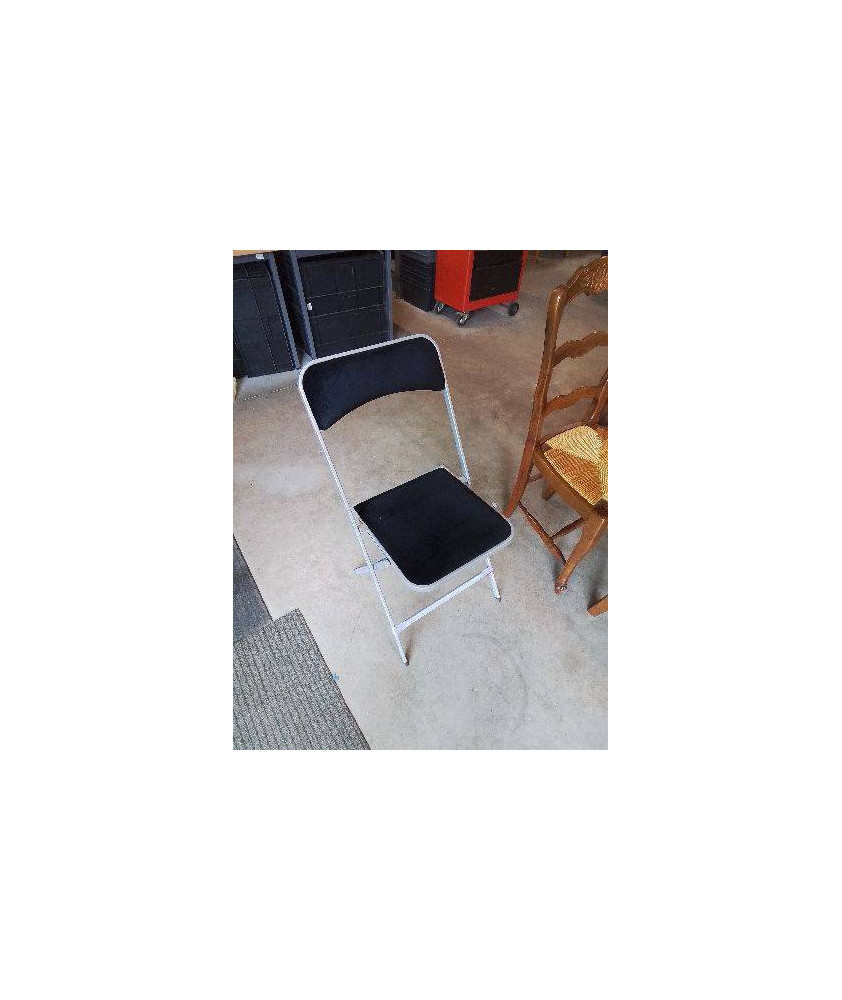 CHAISE PLIANTE MÉTAL GRIS ASSISE ET DOSSIER CAPITONNÉ TISSU NOIR 