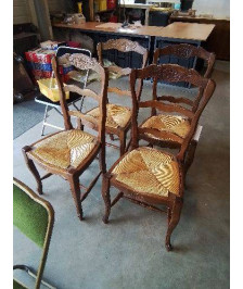 4 CHAISES A ENTRETOISE BOIS PAILLÉ DOSSIER CHANTOURNÉ STYLE RÉGENCE COQUILLE 