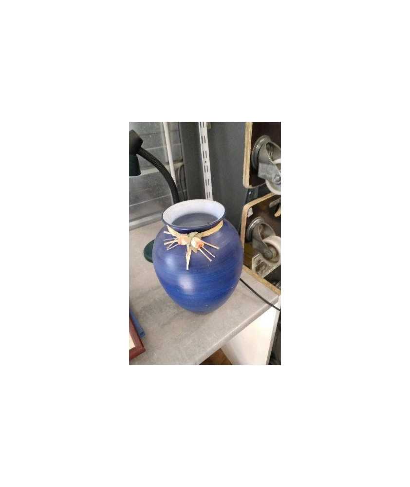 VASE BLEU