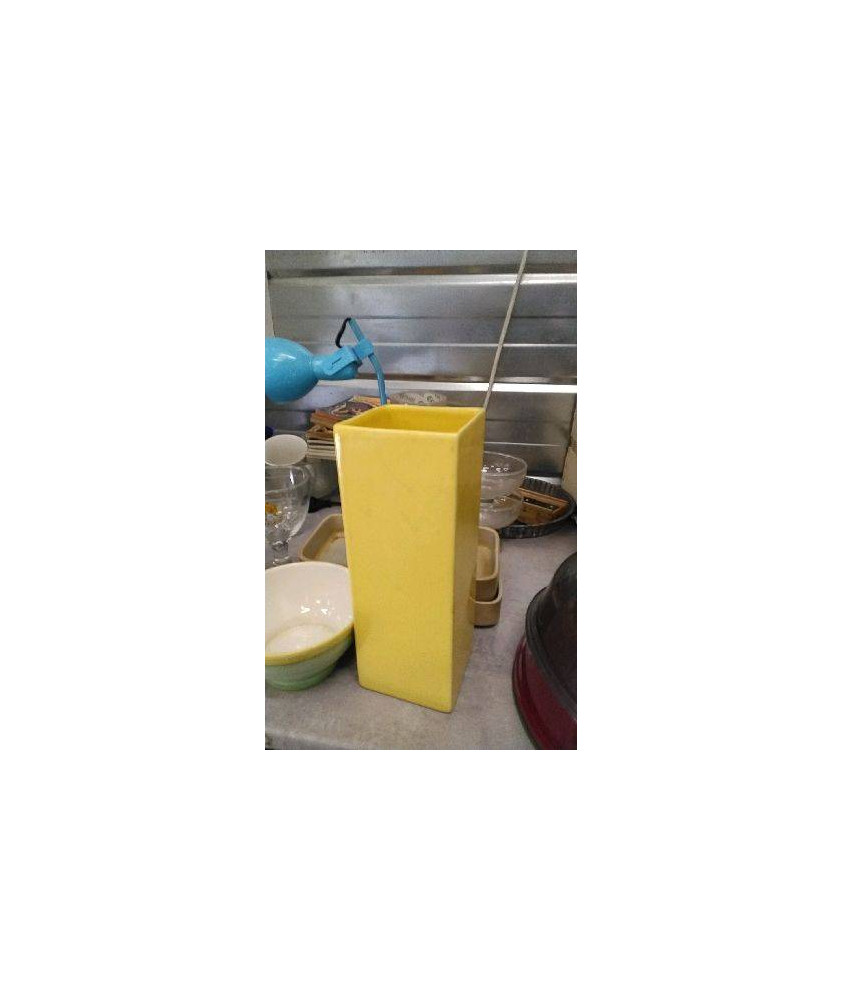 VASE CARRE JAUNE 