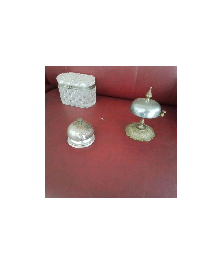 CLOCHE 