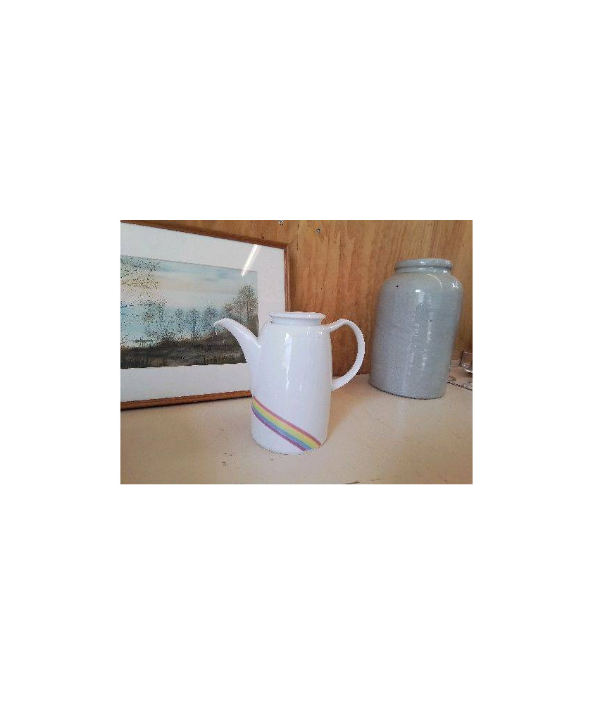 THÉIÈRE EN PORCELAINE 