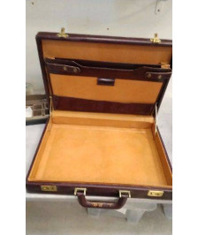 ATTACHE CASE 