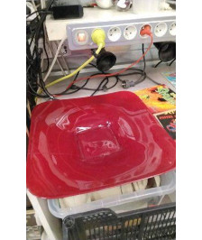 PLAT ROUGE GM