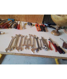 PETIT OUTILS DE BRICOLAGE