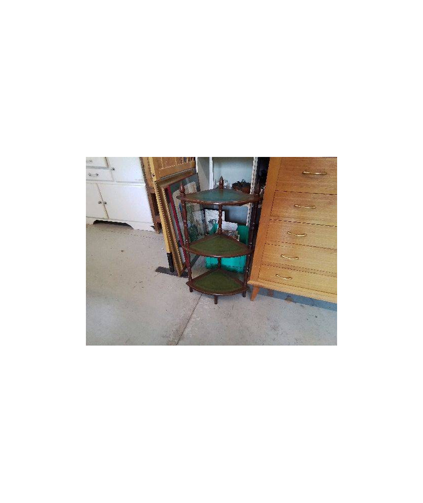 PETITE ETAGERE D’ANGLE