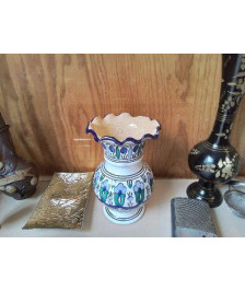 VASE BLEU AVECMOTIF FLORAL 