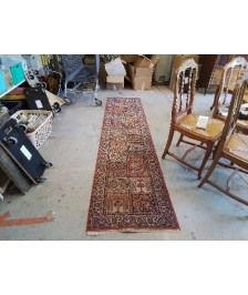 TAPIS DE COULOIR ROUGE